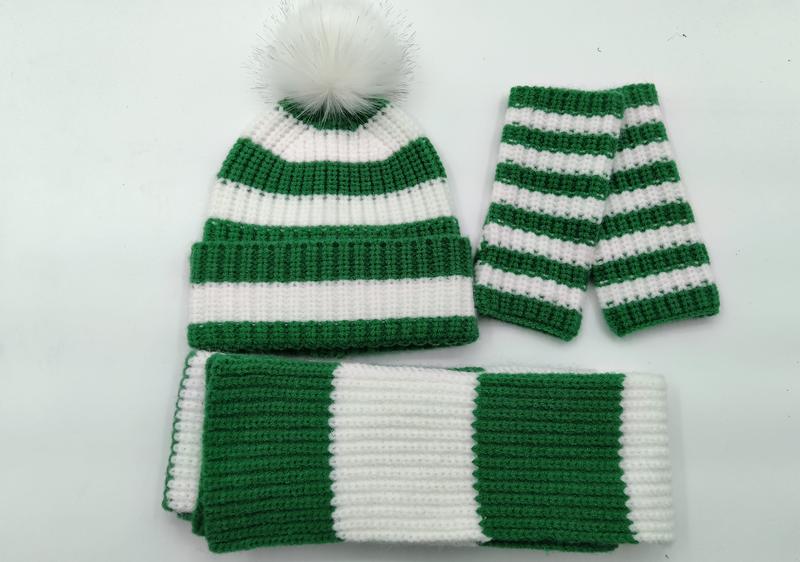  Scarf & Gloves