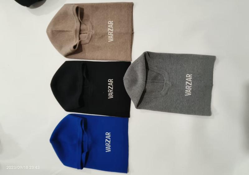 ""Grossist 4-pack stickade balaclava mössor i beige