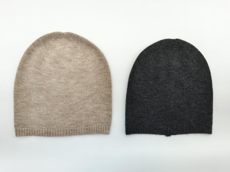 `Stickad cashmere mössa i slouchy-modell
