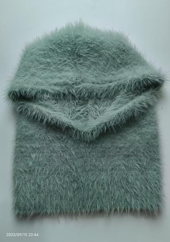 Mintgrön fluffig ögonfransgarns stickad balaclava och halsvärmarsats – grossistleverantör av mössor och accessoarer.