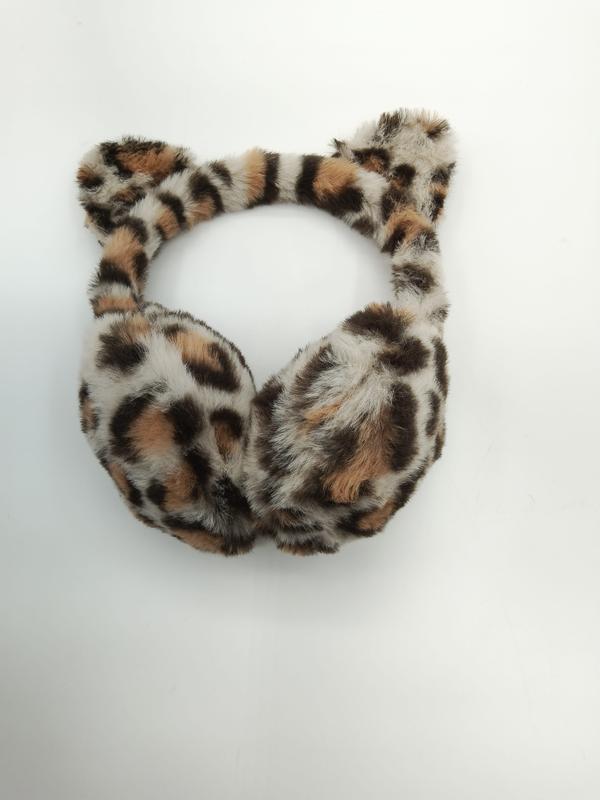Fluffiga öronvärmare av imiterat leopardmönstrat päls med katteöron i bruna och beiga toner.